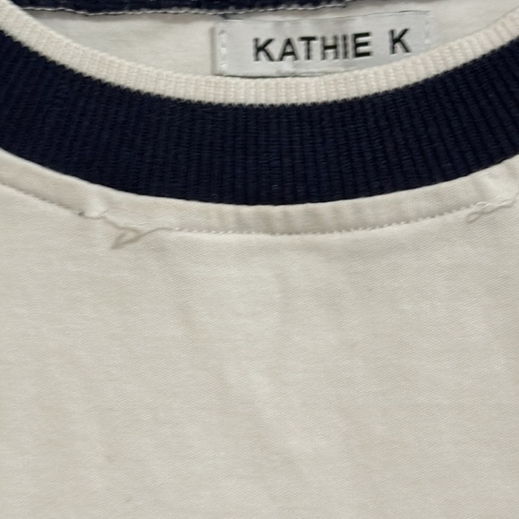 very pretty dressy blouse - Picture 4 of 4